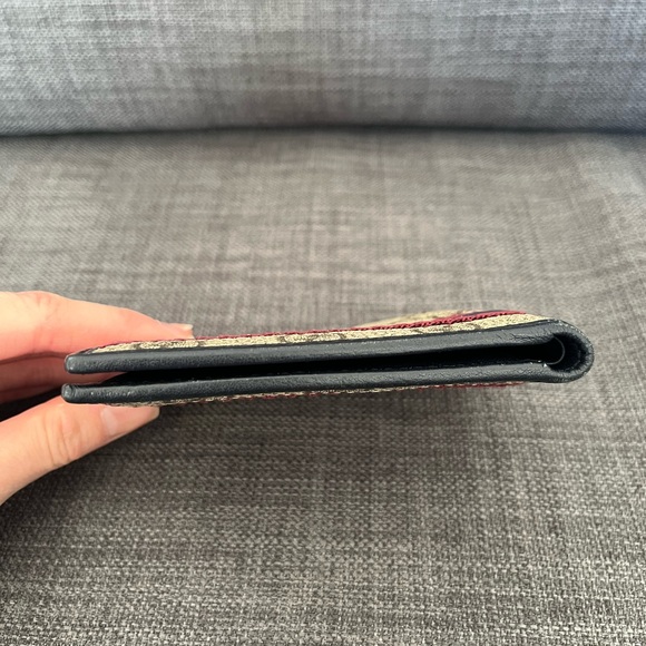Gucci - Bifold GG Supreme Bifold Wallet - Picture 8 of 13